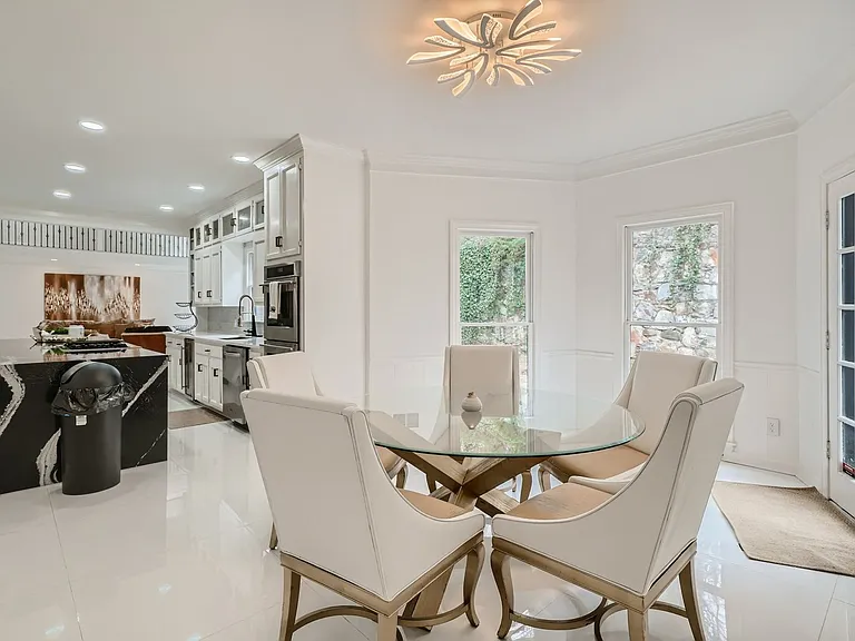 425 Ferry Lndg — Photo 14