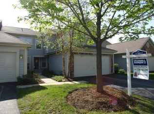 1264 Lake Shore Dr, Carol Stream, IL 60188