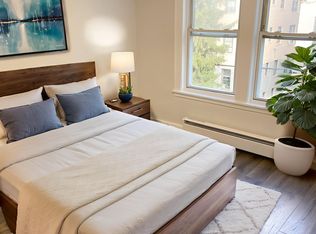 21-21 24th St #2, Astoria, NY 11105