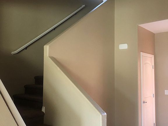 4th image of 816 Applecross Ave