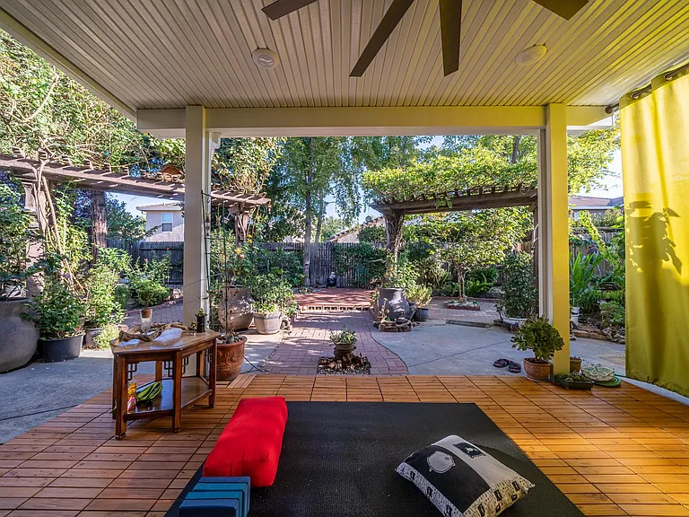 Alberton Cir — Photo 6