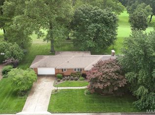 120 S Fairway Dr, Belleville, IL 62223