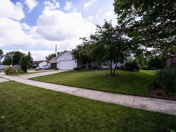 3rd image of 5100 Misty Creek Dr SE