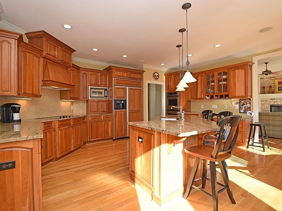 5th image of 6780 Tupelo Ln