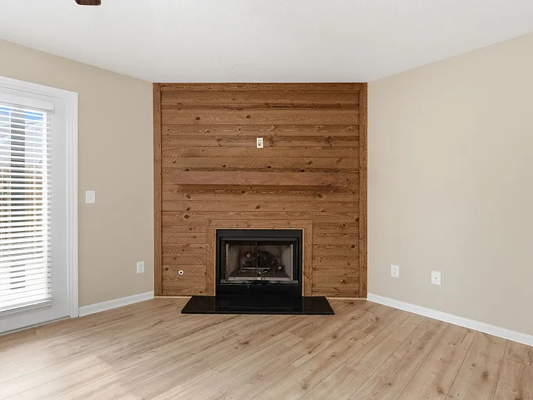 2717 Kennedy Ct — Photo 13