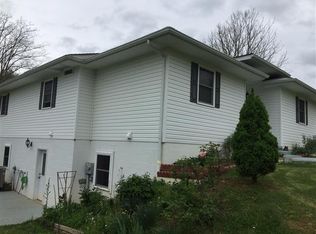 1258 Johnson Crk, Walton, WV 25286
