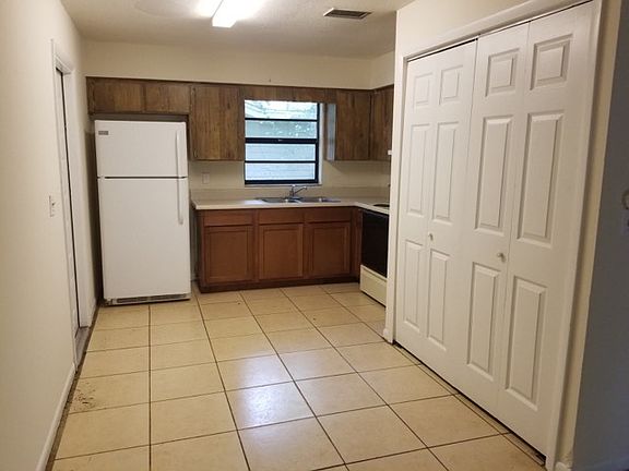 4th image of 1726 E Mulberry Dr APT A