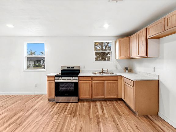 5th image of 1608 Connie St