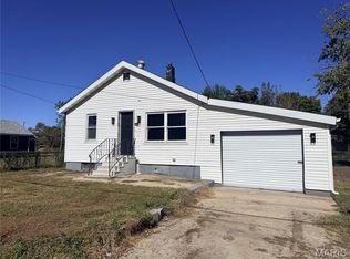 713 26th St, Granite City, IL 62040