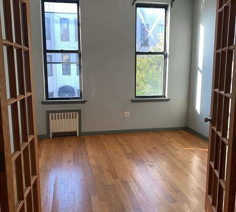 1st image of 180 Jefferson St #2C
