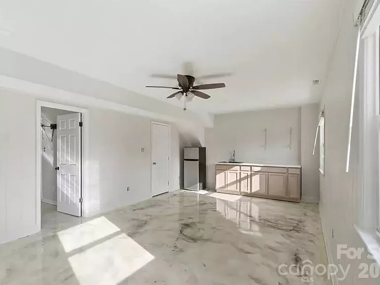 5810 Red Carriage Ln — Photo 3
