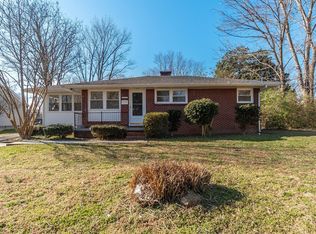 1717 N Main St, Mount Airy, NC 27030