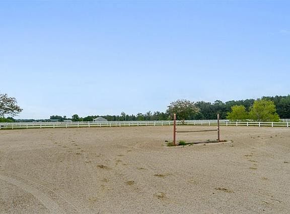 3rd image of 50130 Louisiana Polo Farms Blvd E