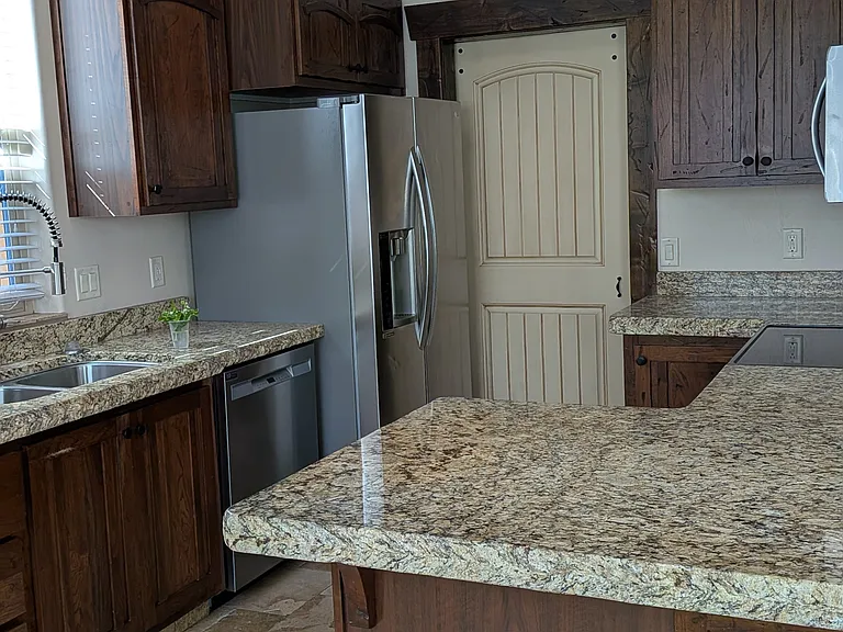 2990 E Riverside Dr — Photo 12