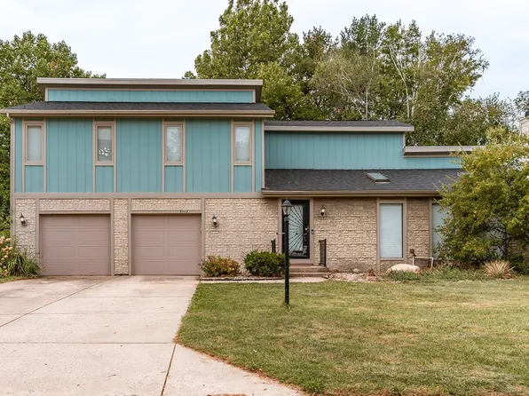 51843 Trowbridge Ln, South Bend, IN 46637