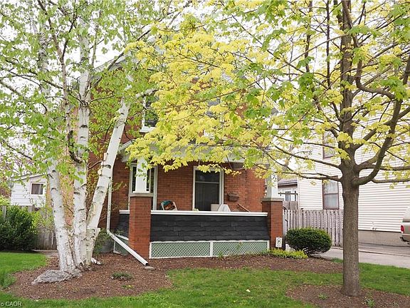 3rd image of 373 Garden St