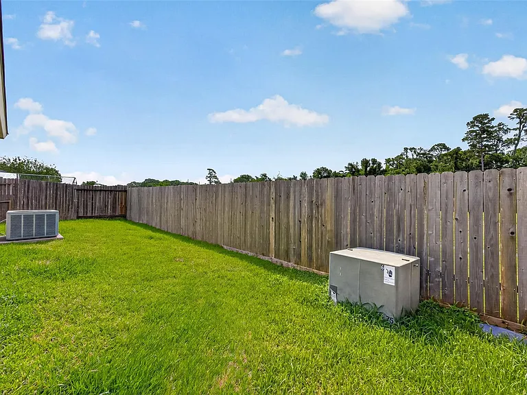 22851 Twisting Pine Dr — Photo 29