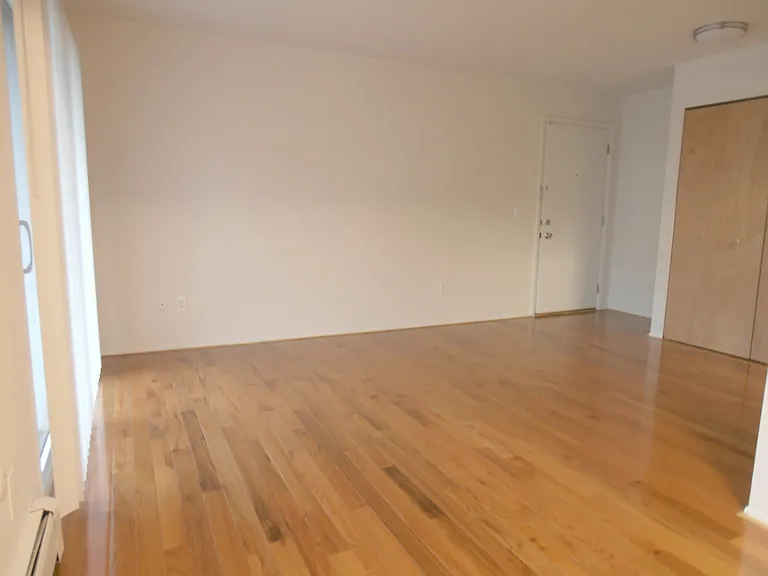 614 E Lincoln Ave #212 — Photo 2