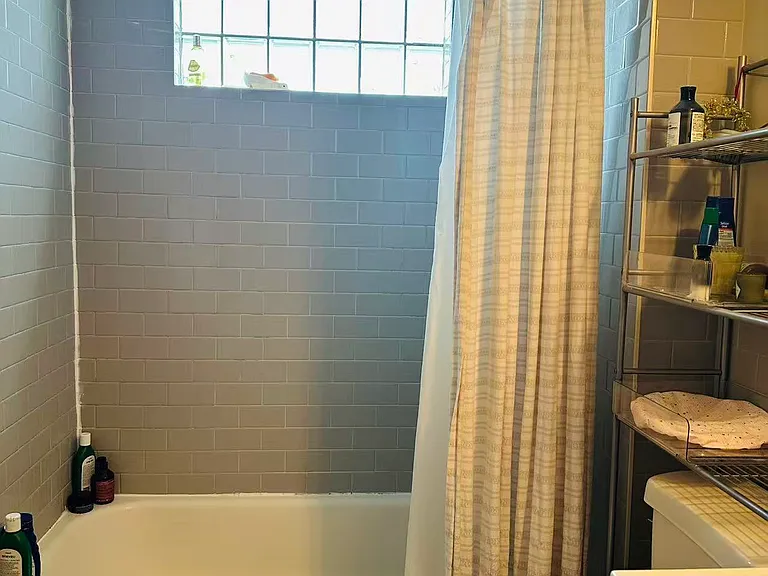 326 N Sloan St #2 — Photo 11