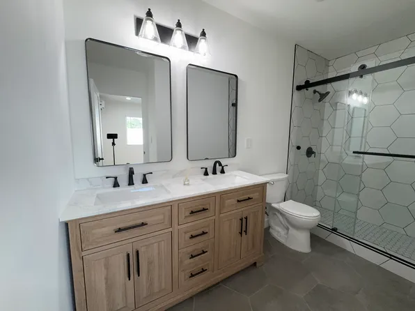10315 Mariposa Ln, South Gate, CA 90280