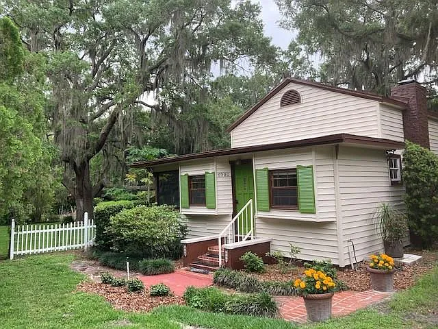 6900 Coach St — Photo 2
