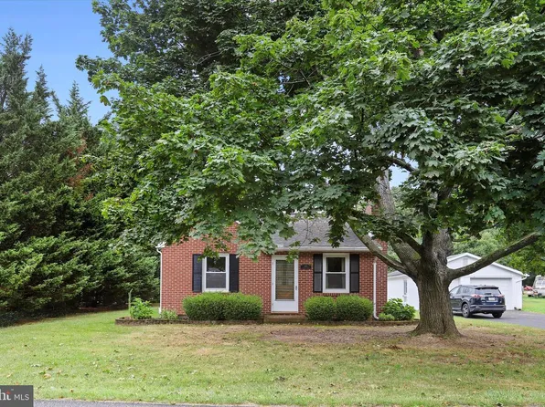 105 Poplar St, Mont Alto, PA 17237