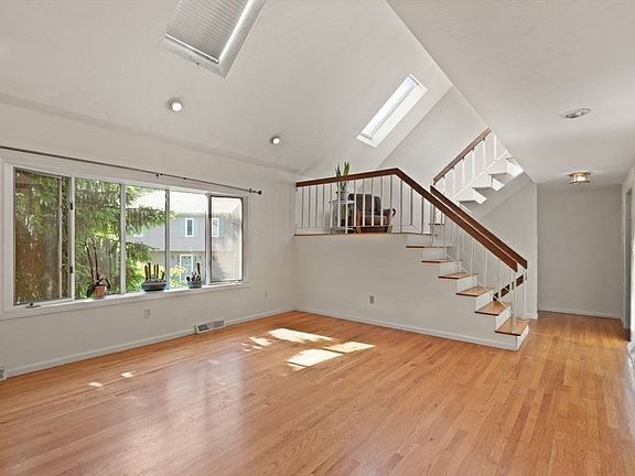 4th image of 192 Mill St Unit 192