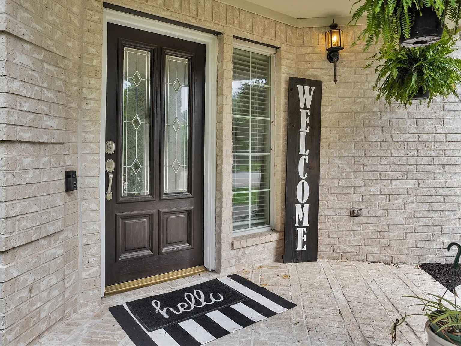 3 bed, 1861 sqft, $2,200 — Photo 3