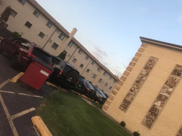 5113 N East River Rd #2, Chicago, IL 60656