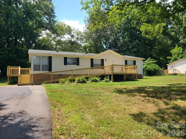 3111 Redbud Pl, Lenoir, NC 28645