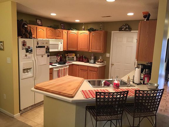 4th image of 5251 Avery Woods Ln