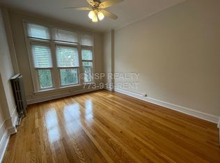 1308 W Lunt Ave #401, Chicago, IL 60626