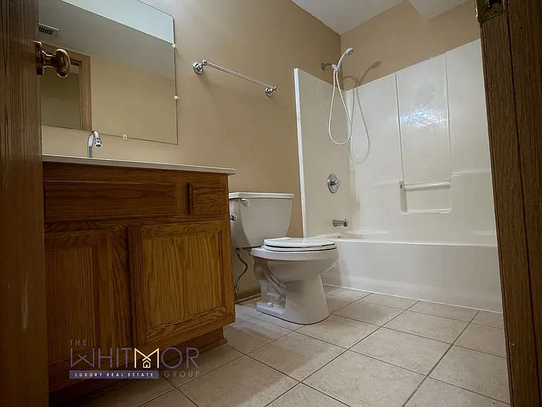 9304 S Paxton Ave #2 — Photo 11
