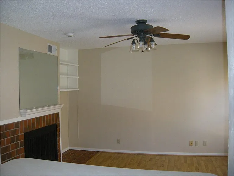 2110 Rio Grande St #302 — Photo 5