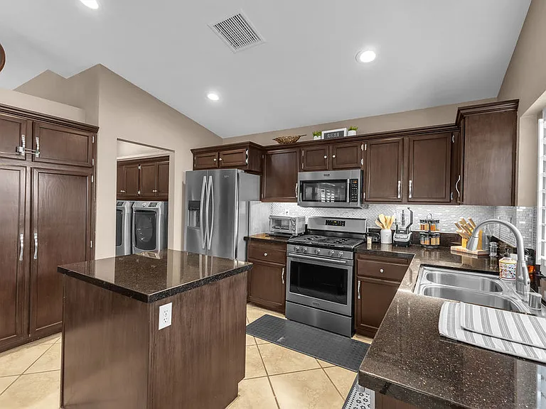 44310 Villeta Dr — Photo 28