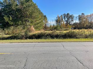 781 Log Cabin Rd, Teachey, NC 28464