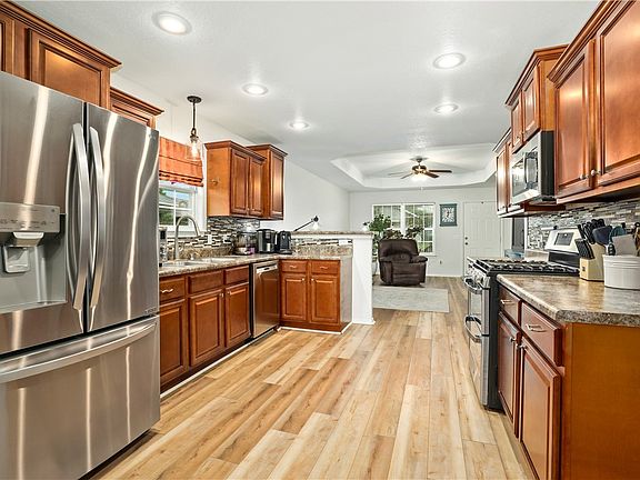 3rd image of 4451 W Sweetgum Ln