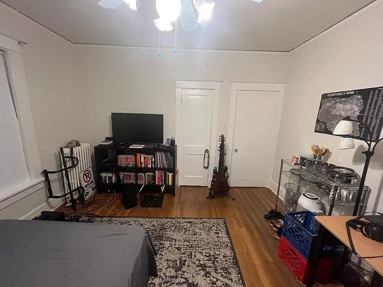 845 University St — Photo 14