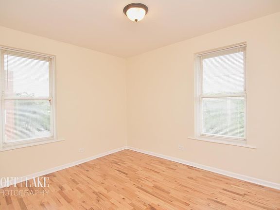 5th image of 6205 N Ravenswood Ave #1