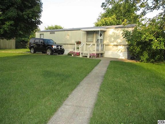 3rd image of 416 Parkland Ave