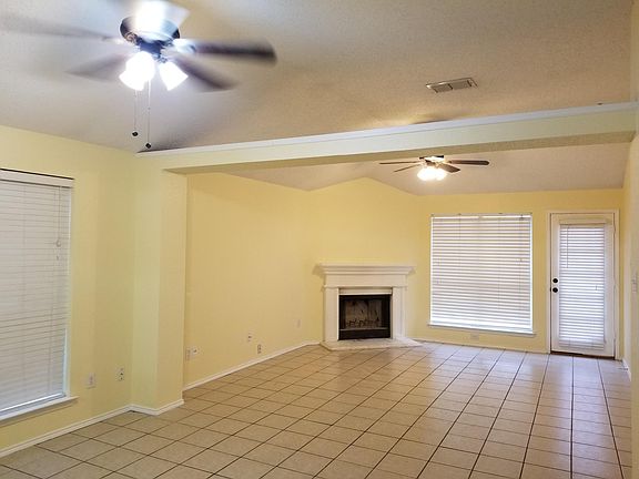 2nd image of 10217 Tustin Ter