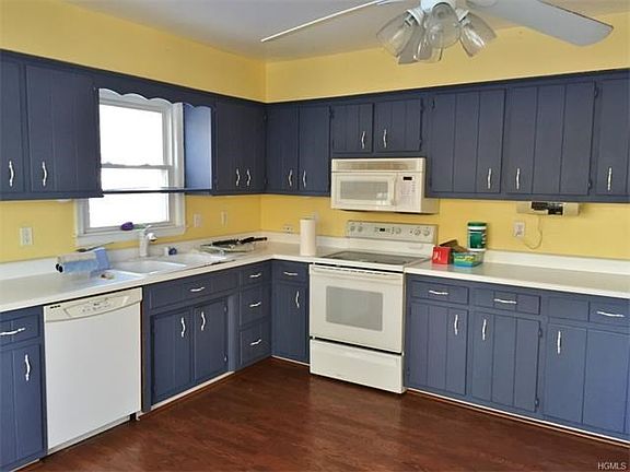 5th image of 14 Wedgewood Ln