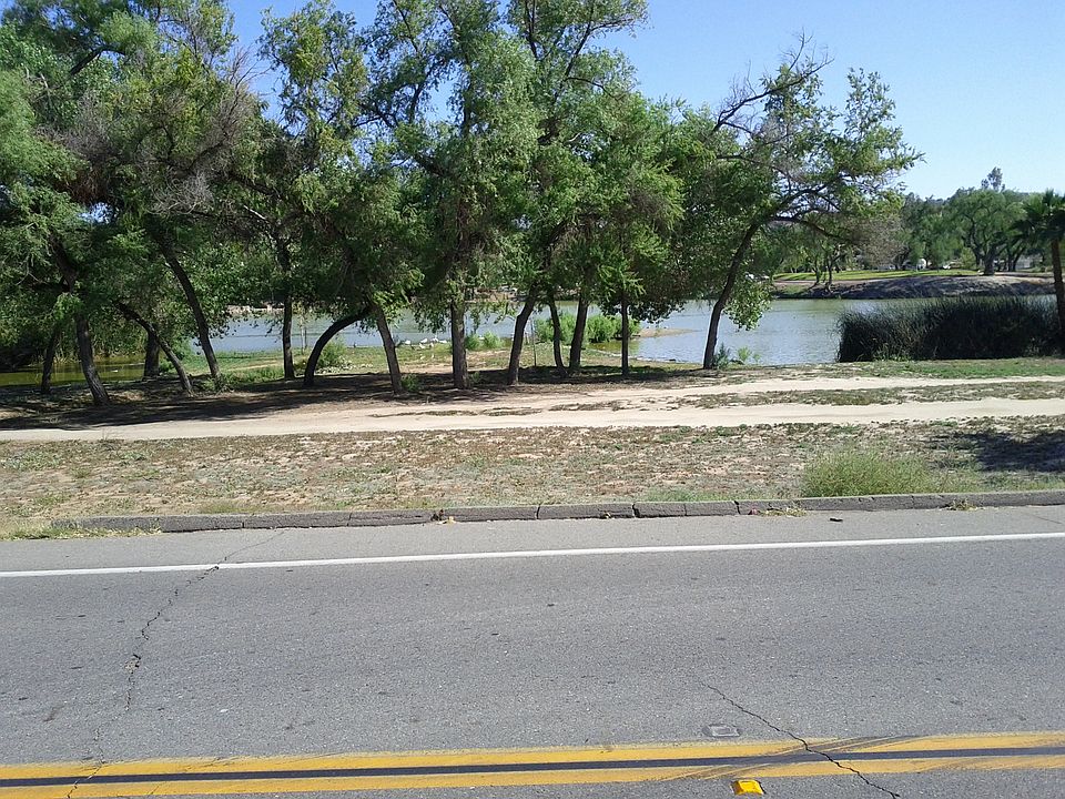 1st image of 12650 Lakeshore Dr Unit 118