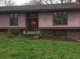 9052 Clifton Rd, Versailles, KY 40383