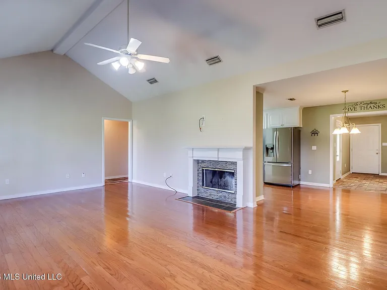17259 Moran Rd — Photo 4