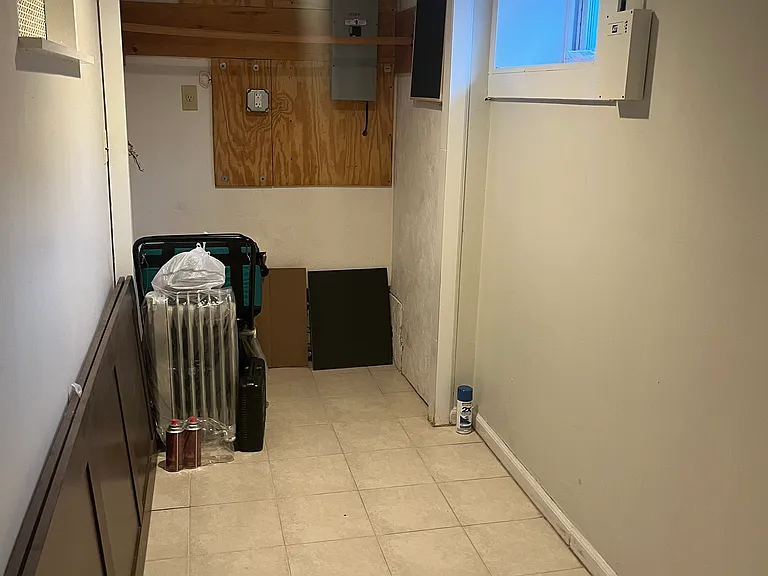 42 Perkins Ave — Photo 13