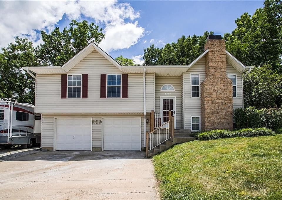 1st image of 15801 E 3rd Terrace Ct S