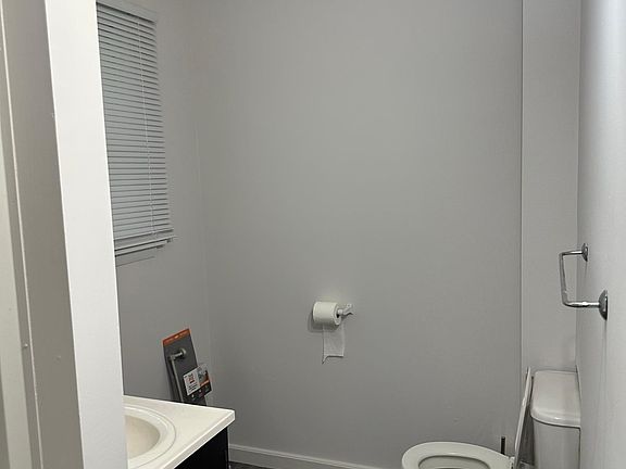 4th image of 1206 Hartford Tpke APT 1