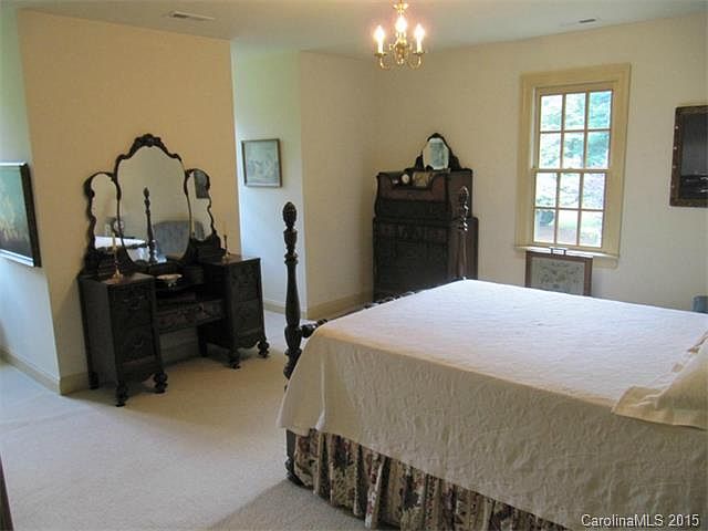 1st image of 102 General Joseph Wheeler St