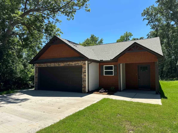 562 S Main St, Woodruff, SC 29388